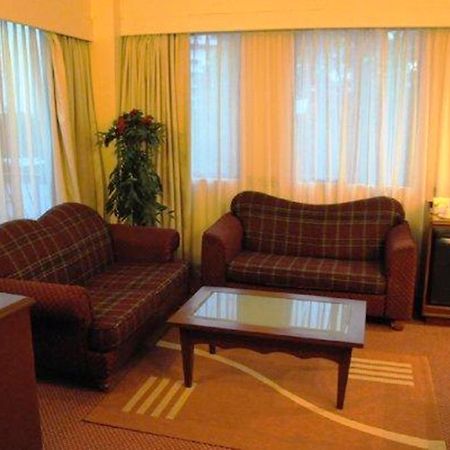 Casuarina Hotel Кота Кинабалу Екстериор снимка