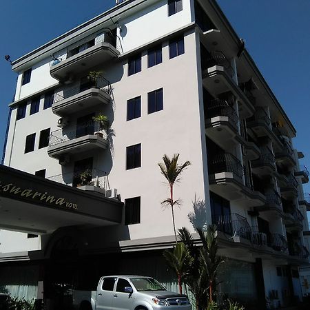 Casuarina Hotel Кота Кинабалу Екстериор снимка