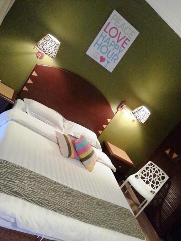 Casuarina Hotel Кота Кинабалу Екстериор снимка