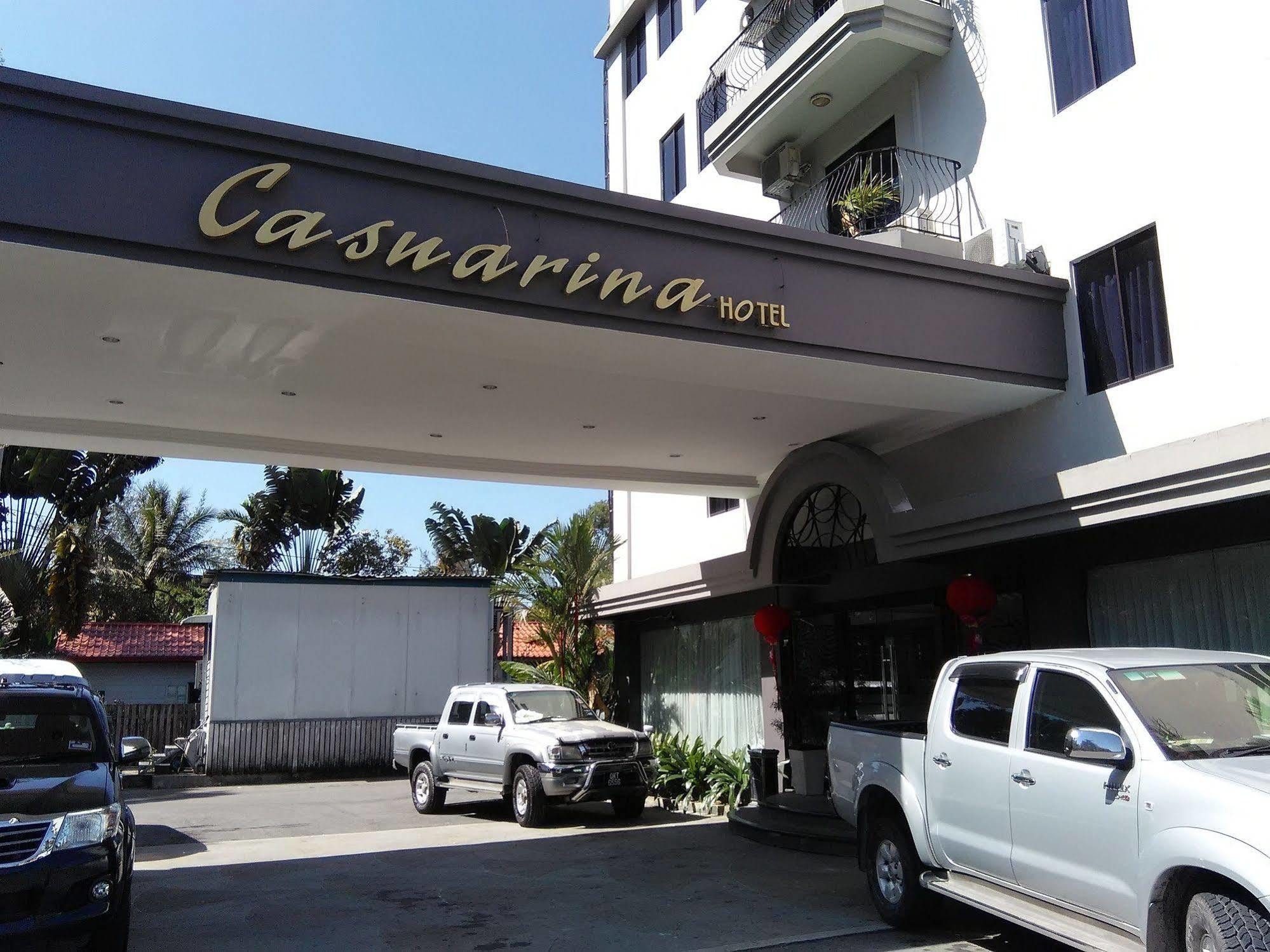 Casuarina Hotel Кота Кинабалу Екстериор снимка