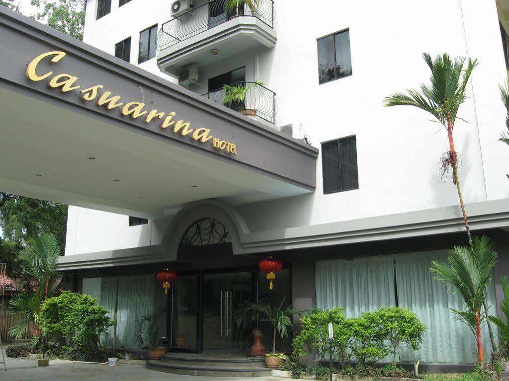 Casuarina Hotel Кота Кинабалу Екстериор снимка