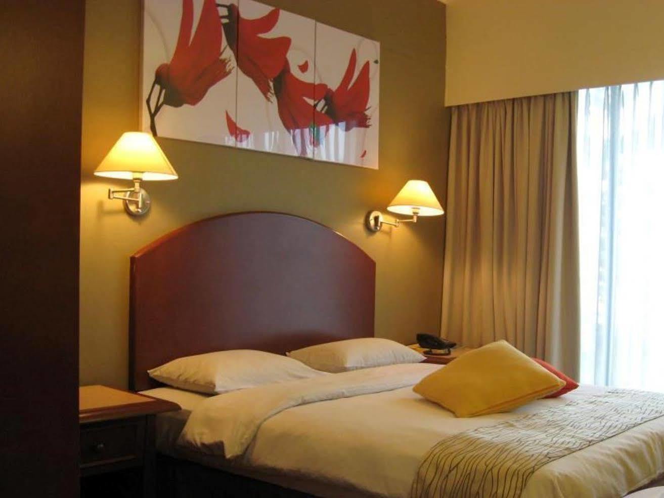 Casuarina Hotel Кота Кинабалу Екстериор снимка