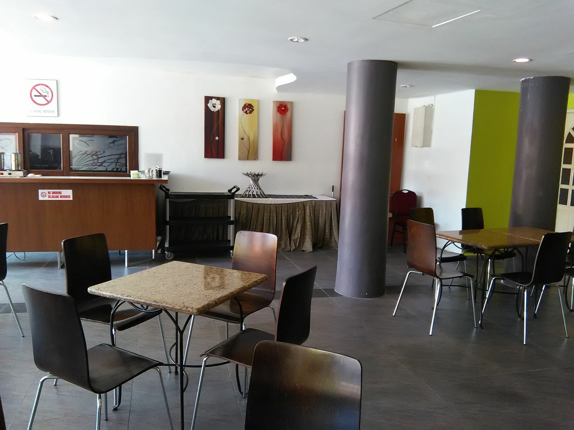 Casuarina Hotel Кота Кинабалу Екстериор снимка